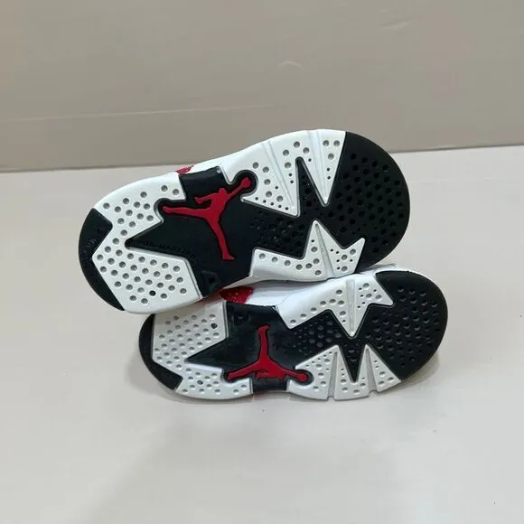 AIR JORDAN 6 RETRO RED OREO SNEAKERS