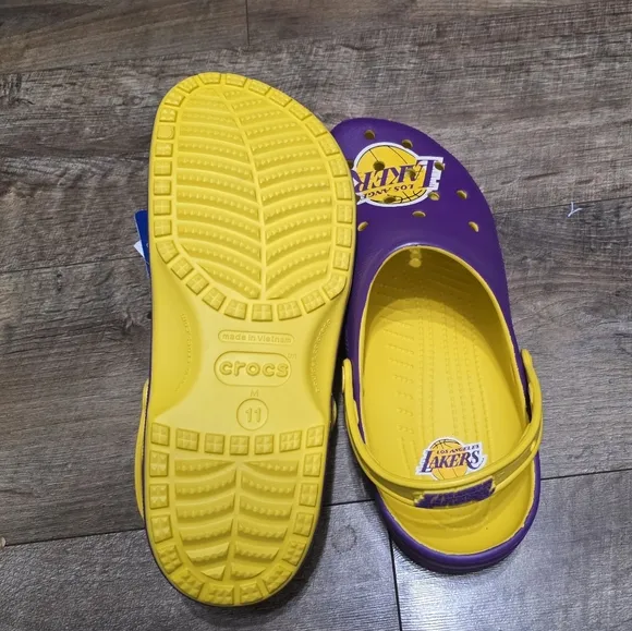 Crocs LA Lakers Sandals Men Size 11