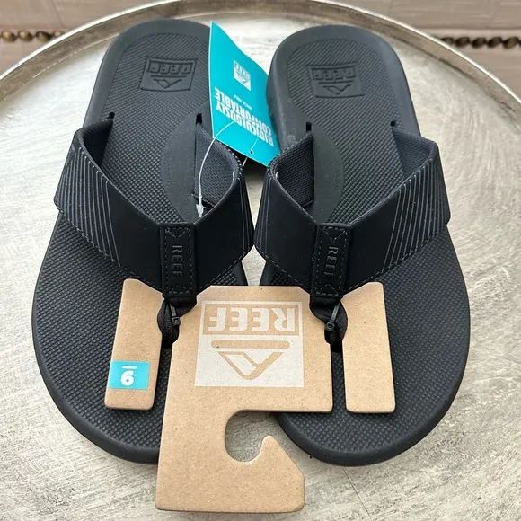 NWT Reef Black Flip Flop Thong Arch Support Sandals Men’s Size 9